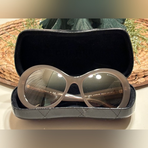 Chanel Sunglasses with Case - Picture 7 of 8